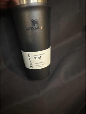 Stanley 20 oz. Everyday Tumbler- Black (Missing Lid)
